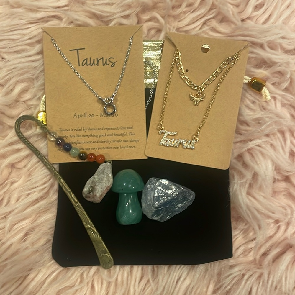 Taurus horoscope set